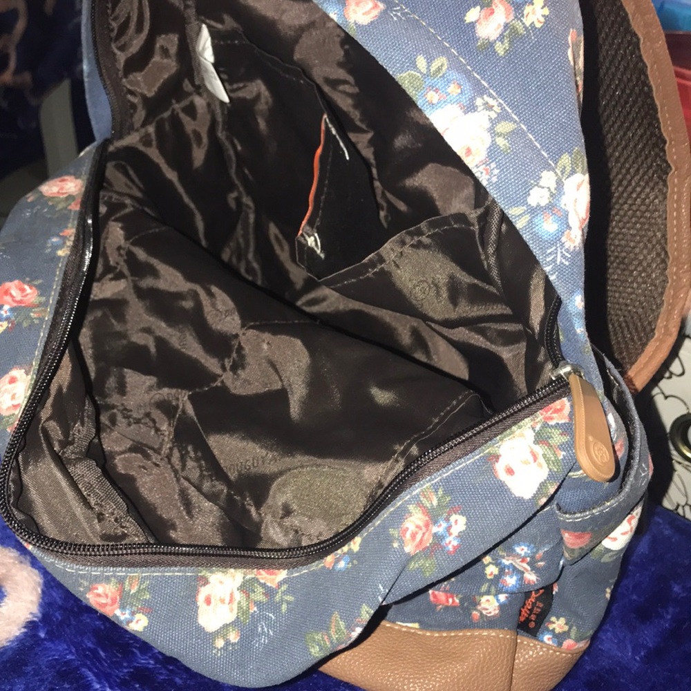 Backpack - Picture 2 of 2